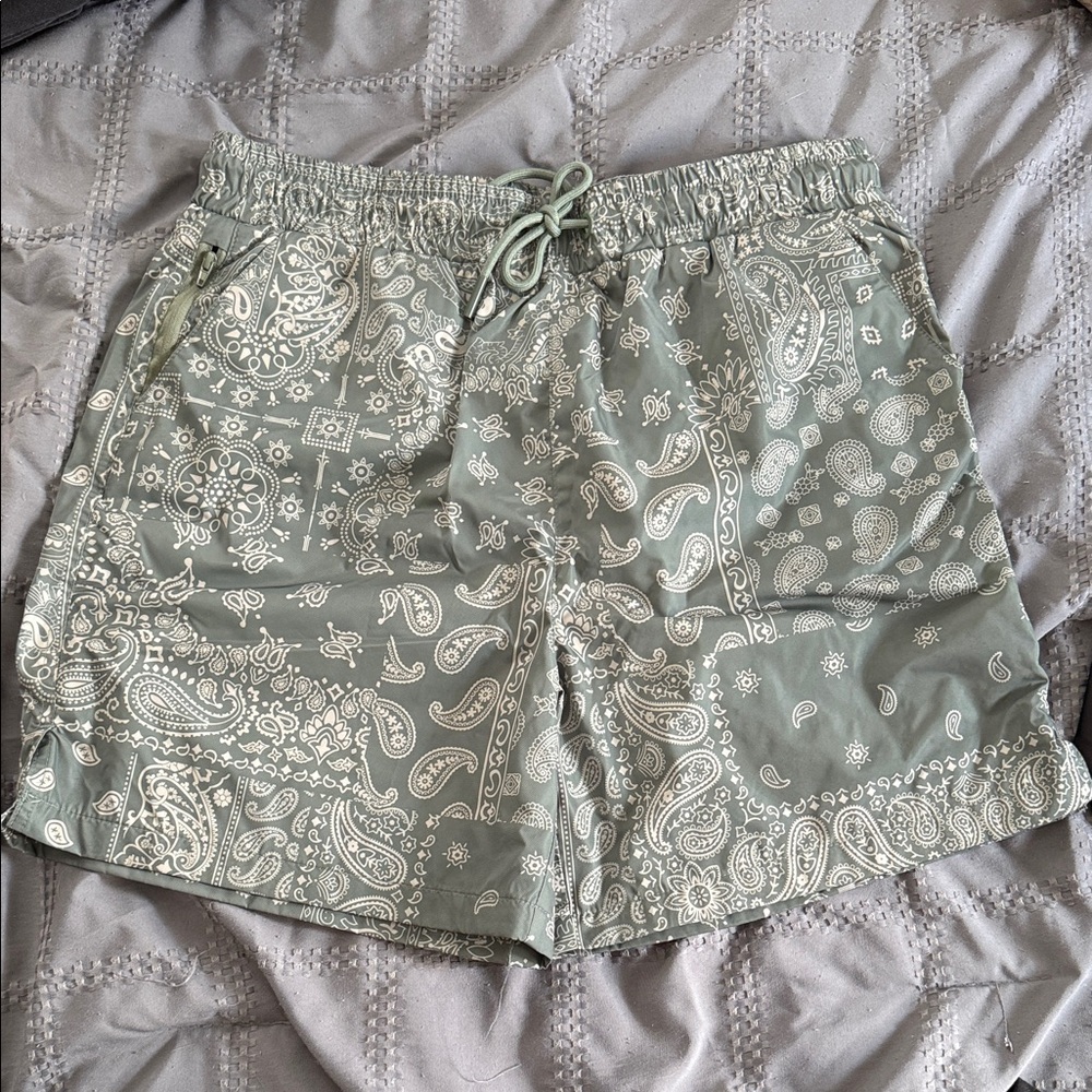 Paisley Print Women Shorts - Green
